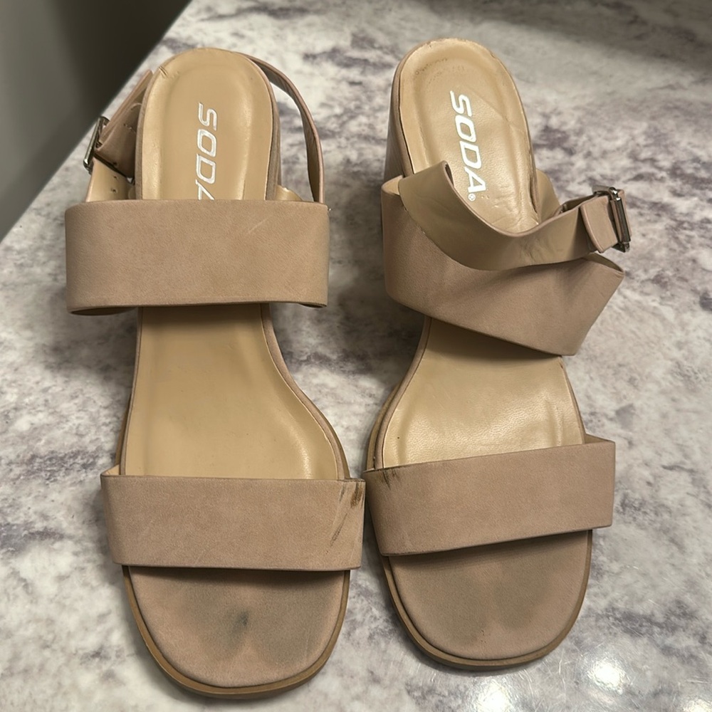 Soda talbert nude heeled sandals size 8